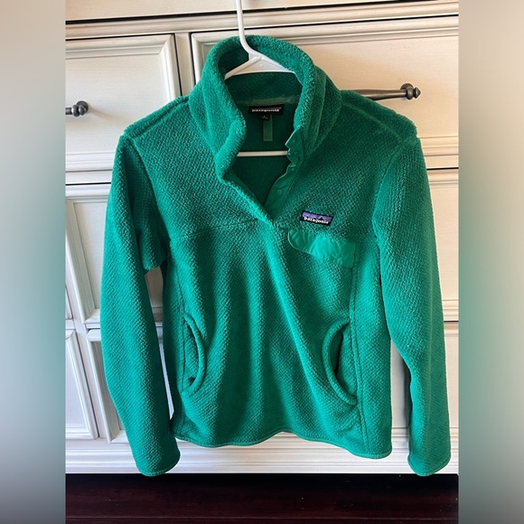 Patagonia Green fuzzy sweater - Picture 2 of 2